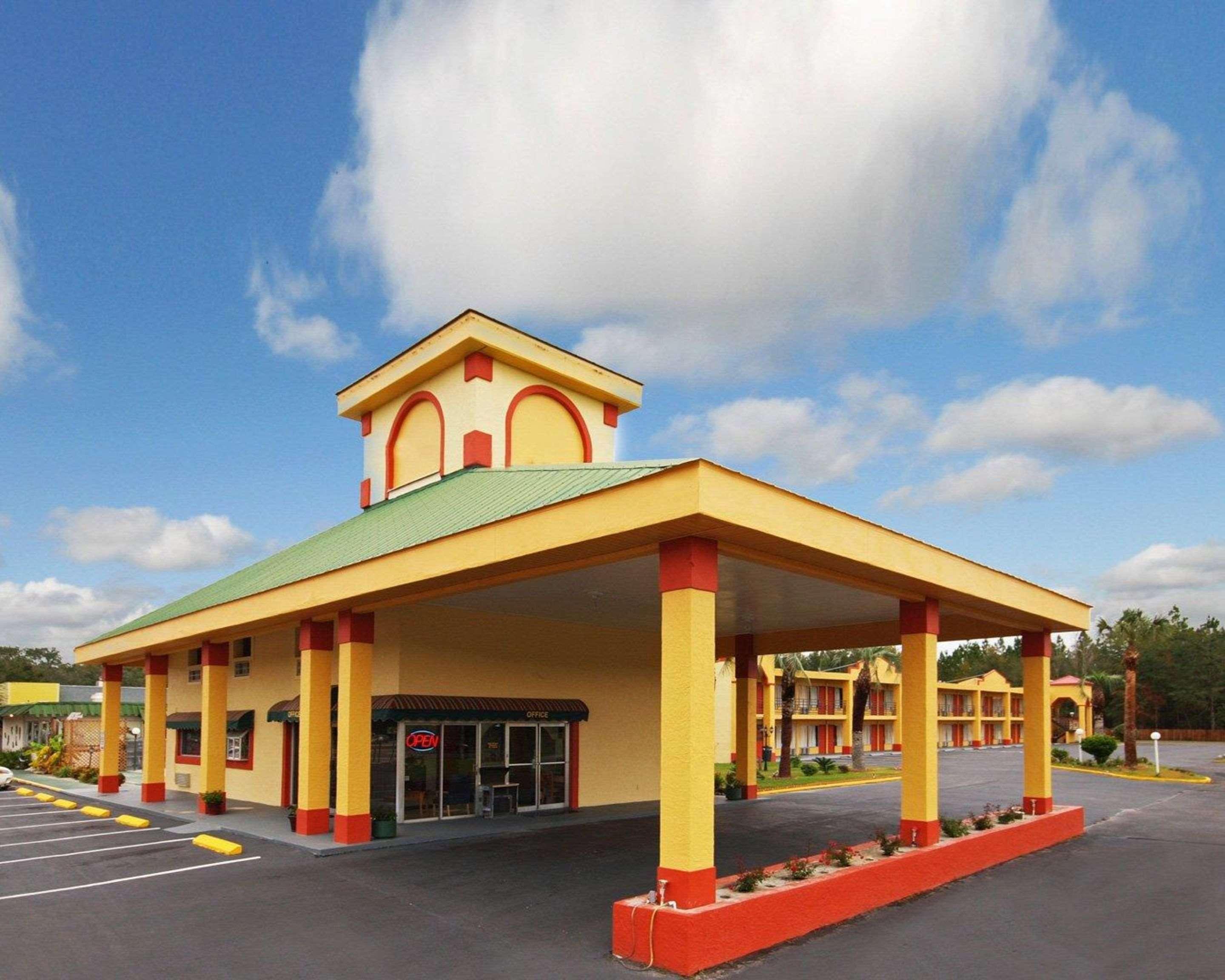 Econo Lodge Perry Exteriör bild