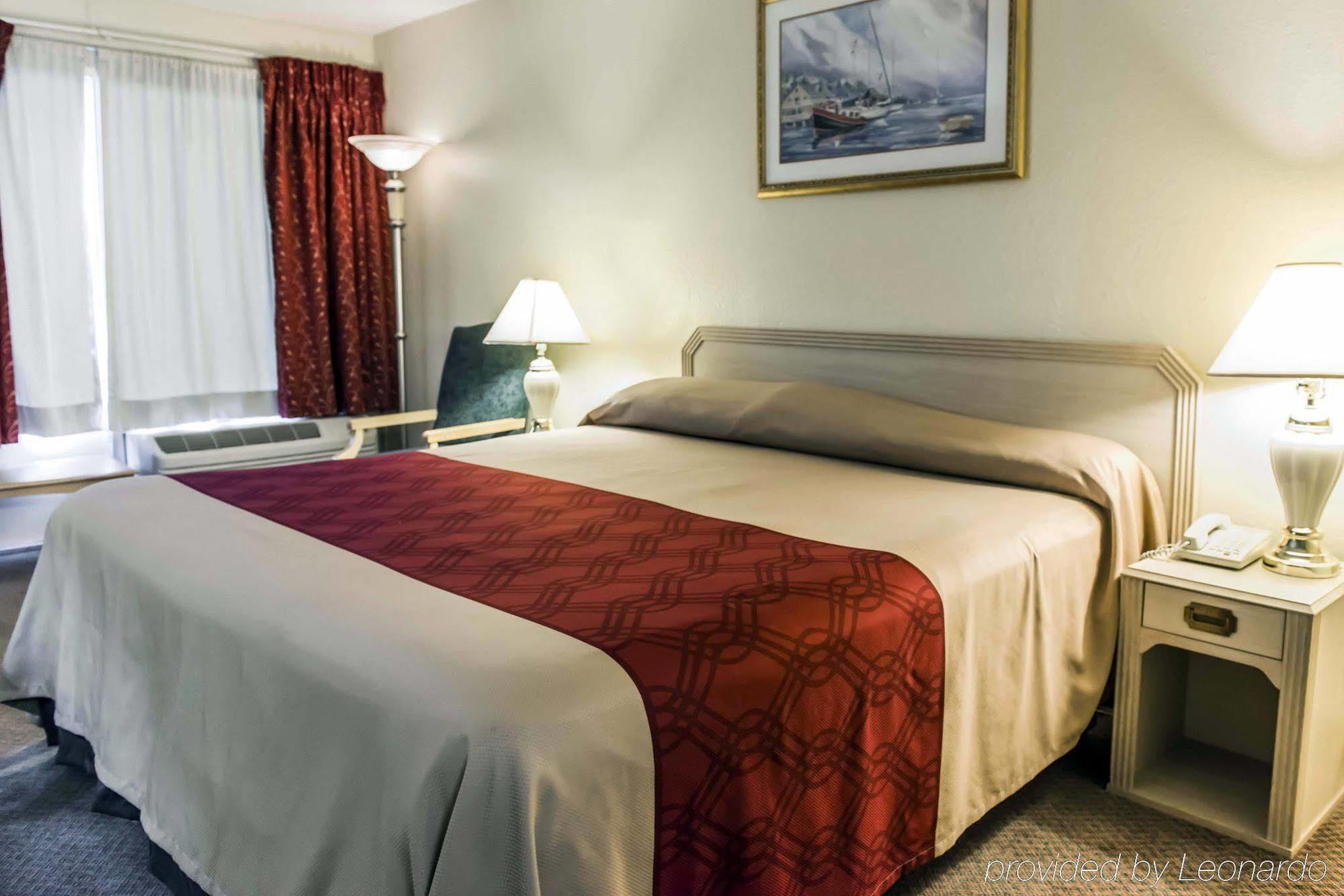 Econo Lodge Perry Exteriör bild