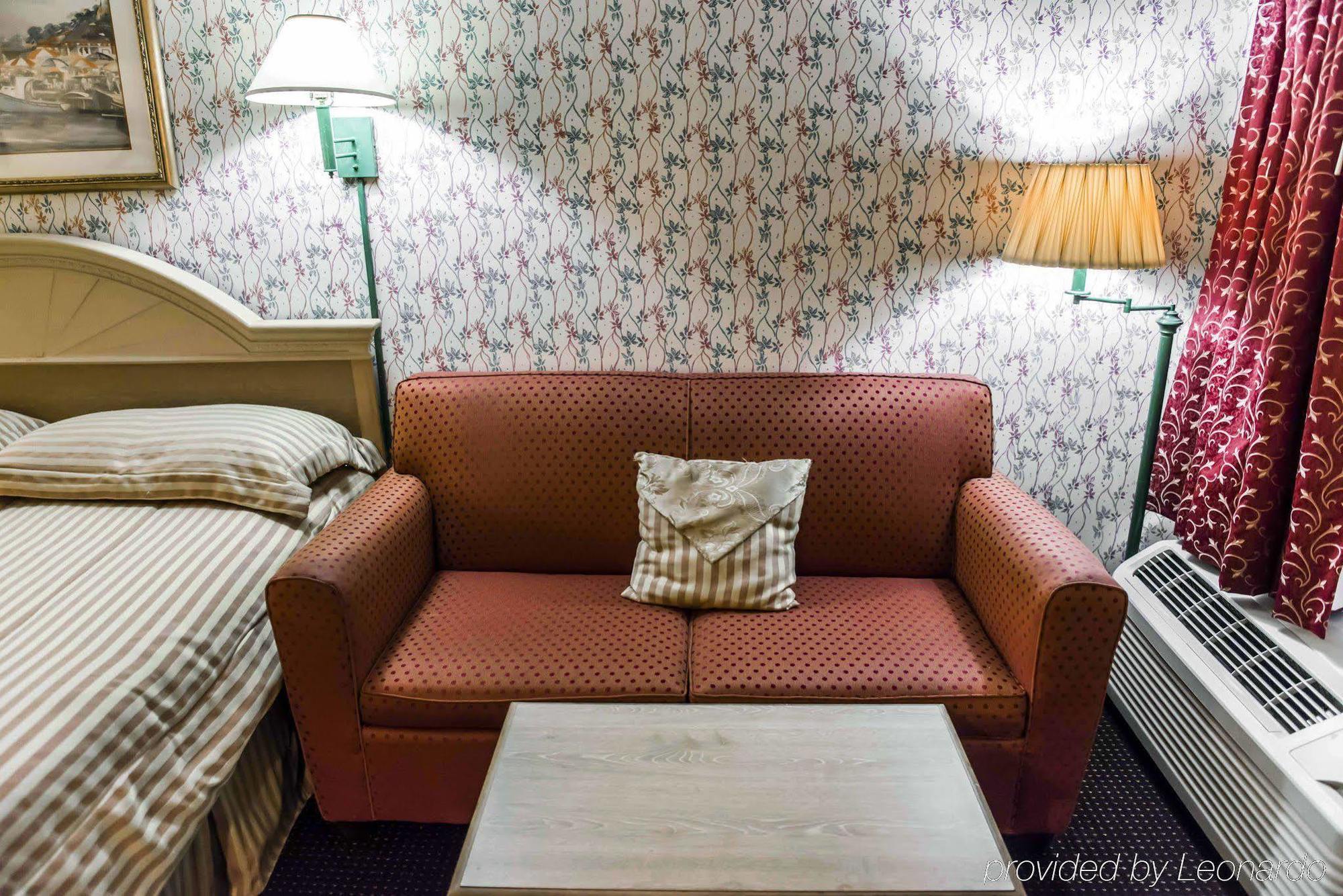 Econo Lodge Perry Exteriör bild